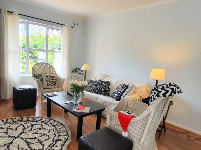 To Let 2 Bedroom Property for Rent in Lakeside Western Cape